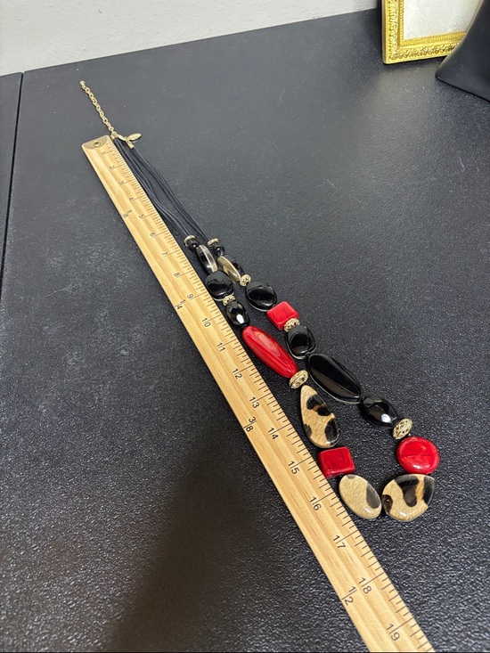 Chico’s Long Chunky Leopard Animal Print Statement Necklace Red Gold - Picture 7 of 8